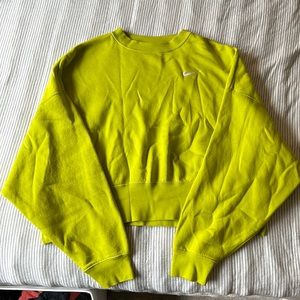 Nike oversized cropped crew